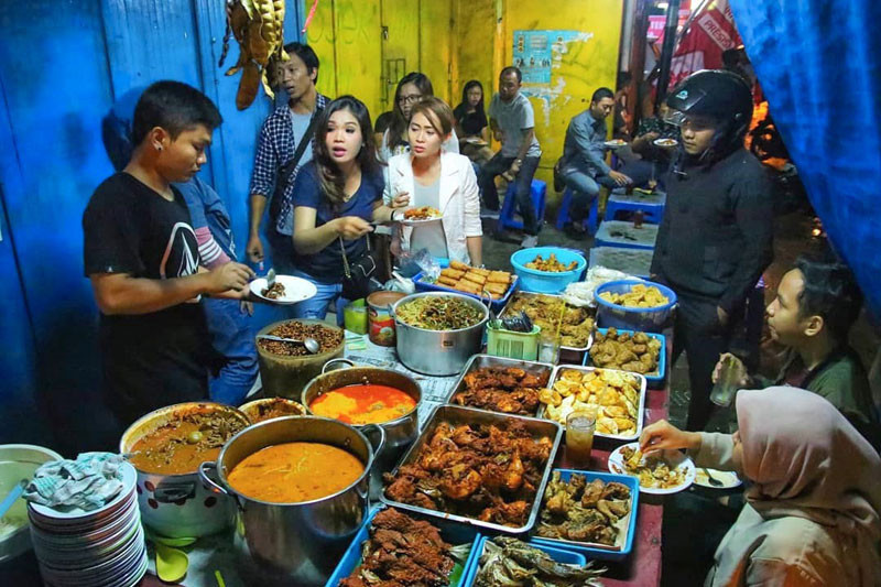 Nasi Rames Demangan - Pejalan
